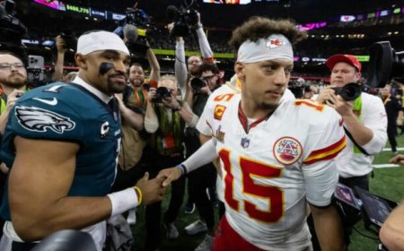Patrick Mahomes Ducks the Olympics, So Who’s QB1 for America Now?