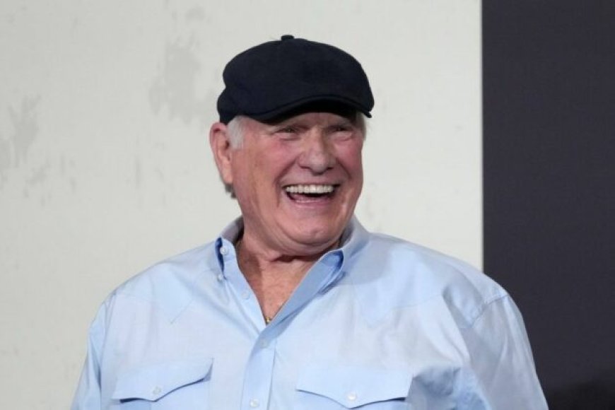 Terry Bradshaw rips concept of Aaron Rodgers becoming a member of Steelers